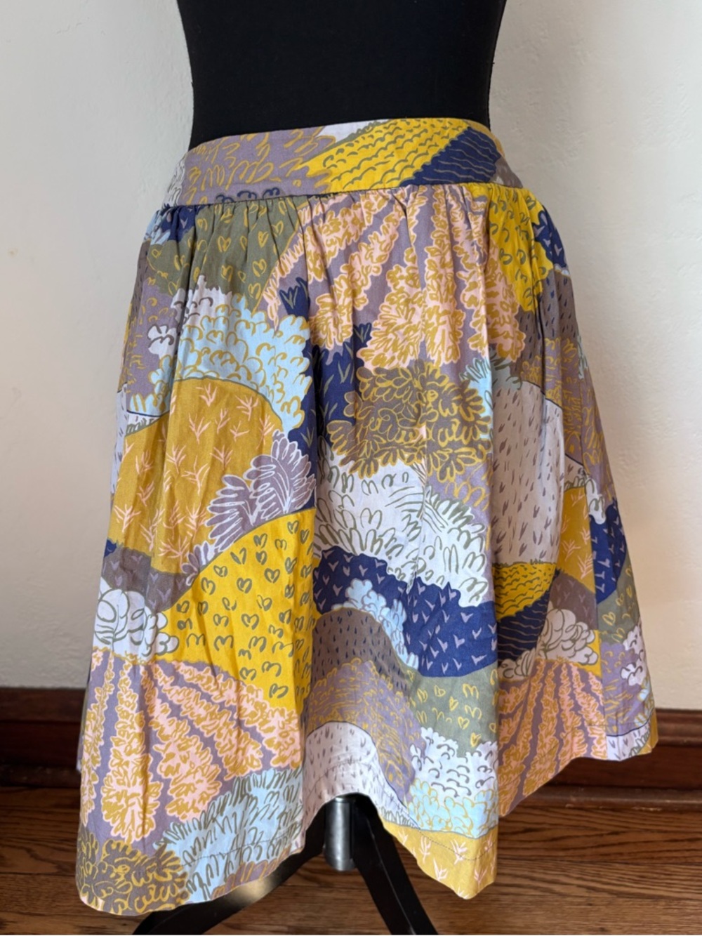 Boden pull on multicolor skirt size 6